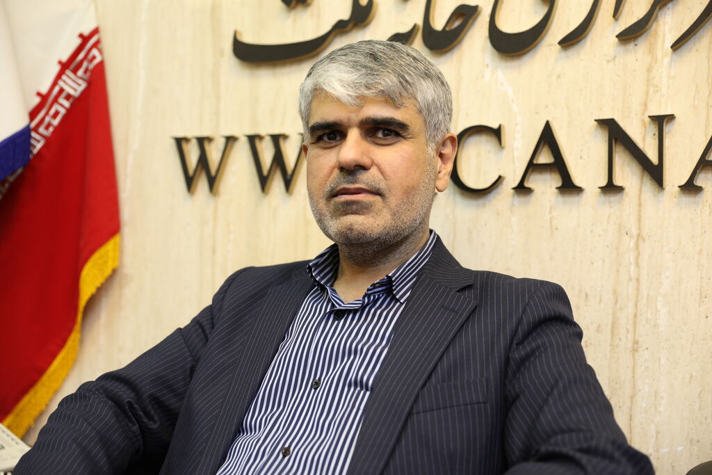 فرشاد ابراهیمپور نورآبادی مجلس، مشکلات تولیدکنندگان اسباببازی را بررسی میکند