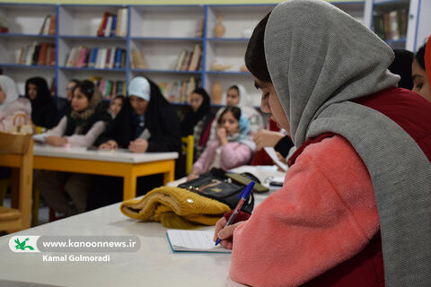 نشست ادبی «دو پنجره» در کانون پرورش فکری لرستان