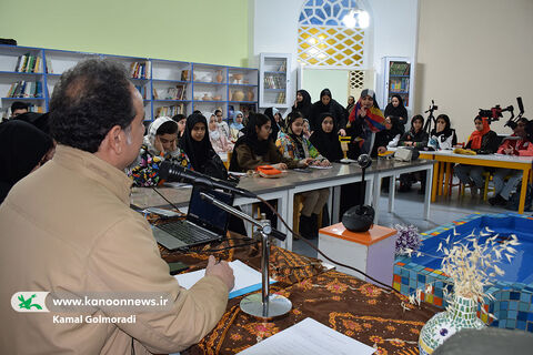 نشست ادبی «دو پنجره» در کانون پرورش فکری لرستان