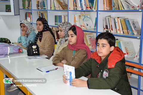 نشست ادبی «دو پنجره» در کانون پرورش فکری لرستان