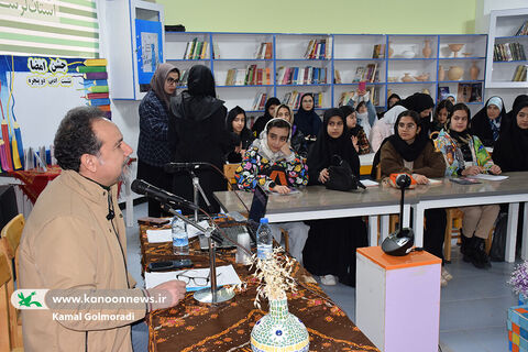 نشست ادبی «دو پنجره» در کانون پرورش فکری لرستان