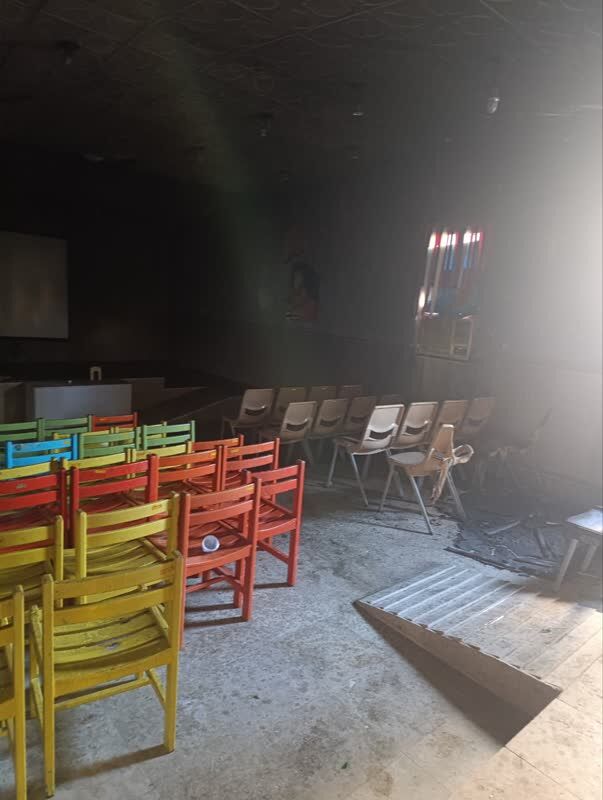 تخریب سالن نمایش مرکز پارک لاله بندرعباس در اغتشاشات اخیر