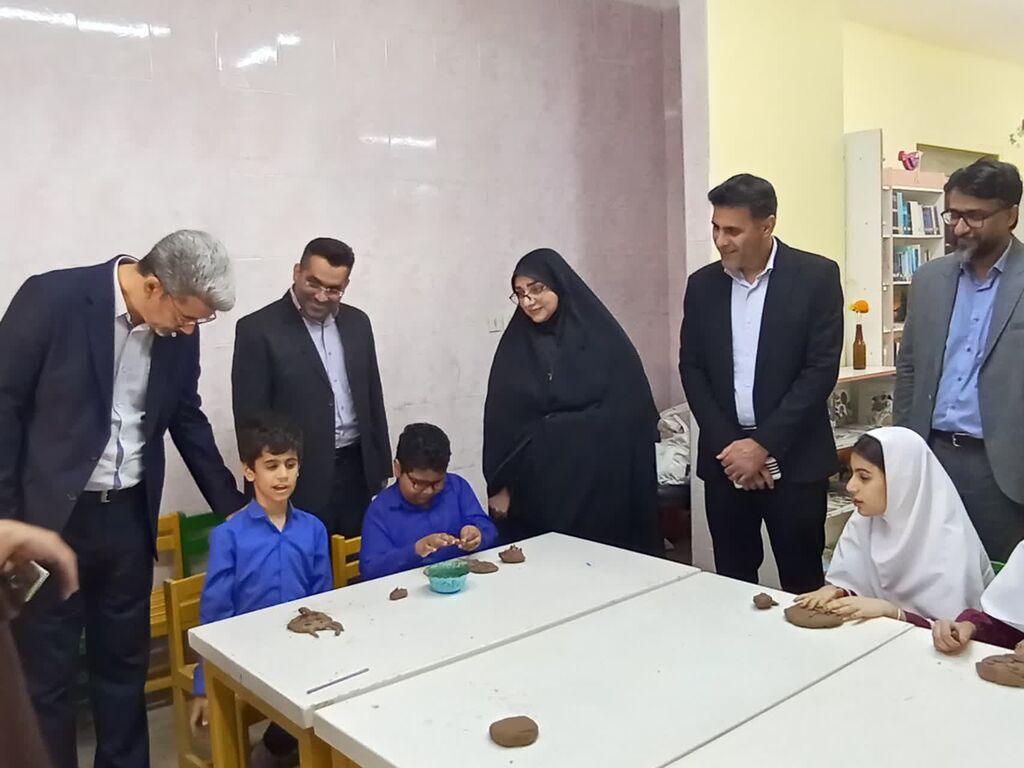 کتابهای حسی، لمسی به دهمین ایستگاه رسید