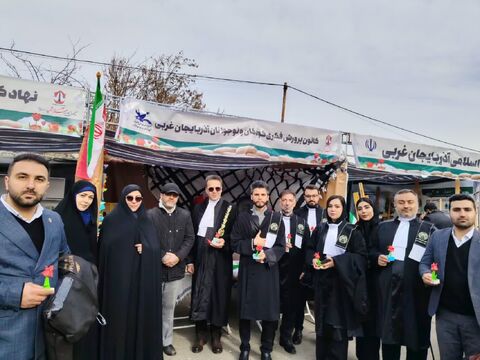 نمایشگاه فرهنگی هنری کانون پرورش فکری کودکان و نوجوانان استان آذربایجان غربی در کنگره بزرگداشت ۱۲ هزار شهید استان