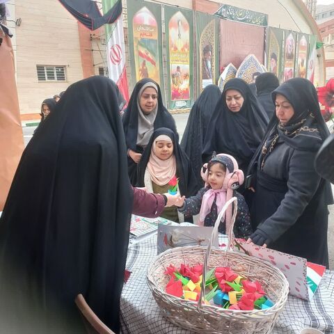 نمایشگاه فرهنگی هنری کانون پرورش فکری کودکان و نوجوانان استان آذربایجان غربی در کنگره بزرگداشت ۱۲ هزار شهید استان