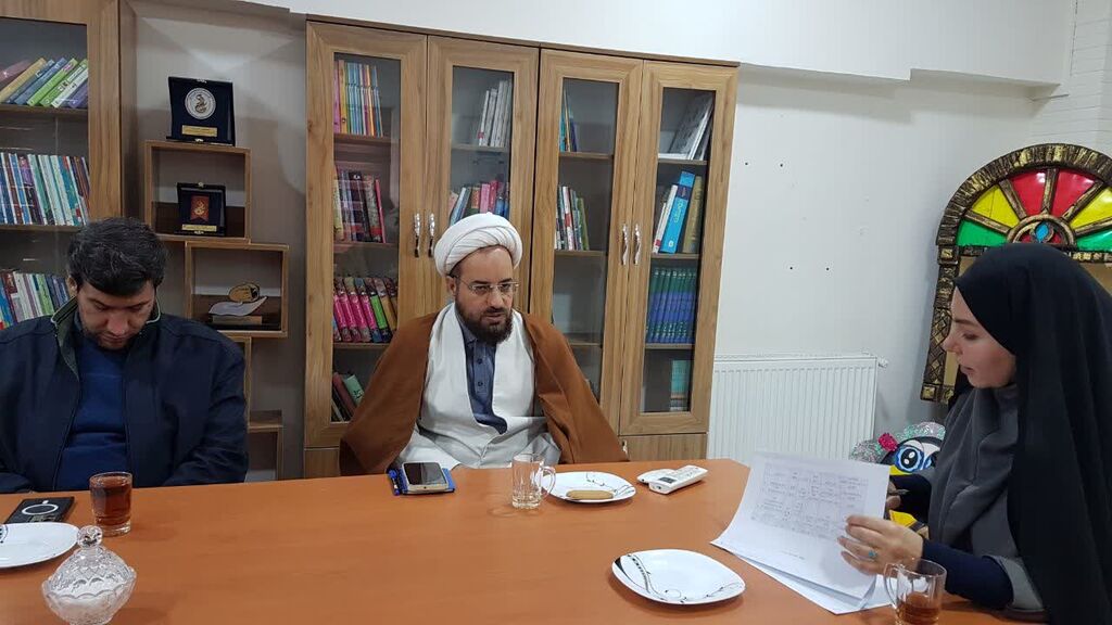 نشست کارگروه کودک و نوجوان ستاد دهه فجر در کانون کرمانشاه