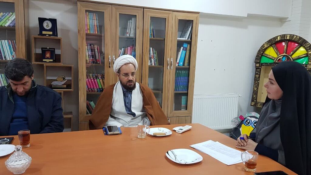 نشست کارگروه کودک و نوجوان ستاد دهه فجر در کانون کرمانشاه