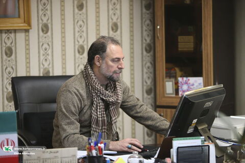 صادق کیانی مقدم دارو بخش ایثار و مقاومت رده ملی و بین‌المللی بیست و هفتمین جشنواره بین‌المللی قصه‌گویی