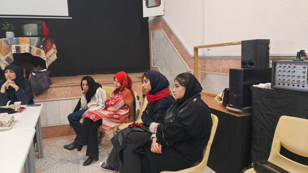 برگزاری جلسه شورای نوجوانان مراکز فرهنگی هنری استان قم