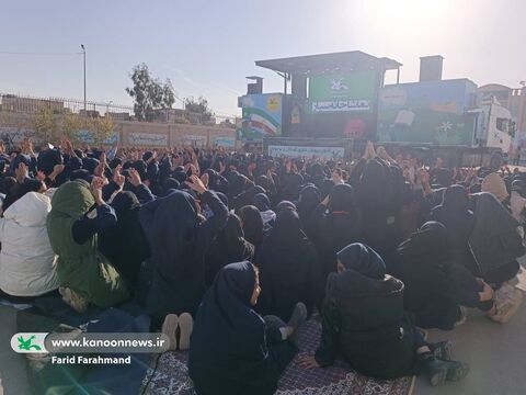 تماشاخانه سیار کانون پرورش فکری کودکان و نوجوانان در سیستان و بلوچستان