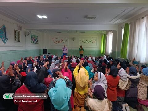 تماشاخانه سیار کانون پرورش فکری کودکان و نوجوانان در سیستان و بلوچستان