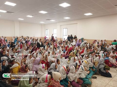 تماشاخانه سیار کانون پرورش فکری کودکان و نوجوانان در سیستان و بلوچستان