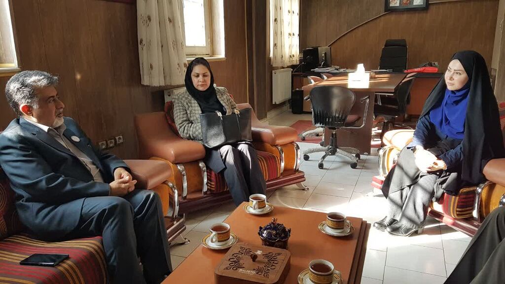 نشست سرپرست کانون استان با مدیرعامل و مسئولان انجمن دیابت کرمانشاه