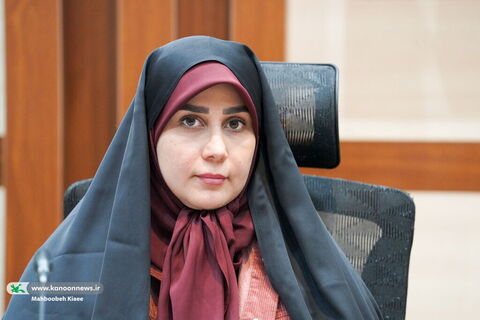 هاجر کامرانی شهری مدیرکل دفتر ارزیابی عملکرد و رسیدگی به شکایات در دومین نشست مدیرعامل با مربیان کانون سراسر کشور 