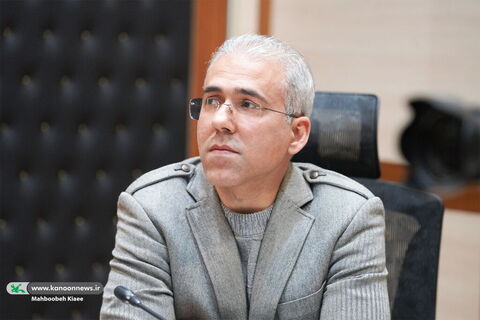 مهرداد قیصر مدیر کل دفتر فناوری اطلاعات و تحول اداری در دومین نشست مدیرعامل با مربیان کانون سراسر کشور