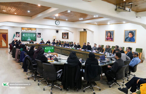 نشست صمیمی مدیرعامل کانون با کارشناسان روابط عمومی سراسر کشور