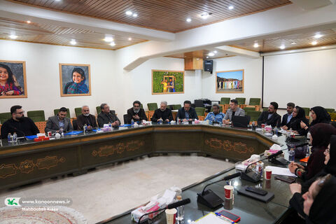 نشست صمیمی مدیرعامل کانون با کارشناسان روابط عمومی سراسر کشور