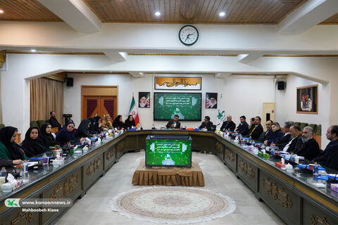 نشست صمیمی مدیرعامل کانون با کارشناسان روابط عمومی سراسر کشور