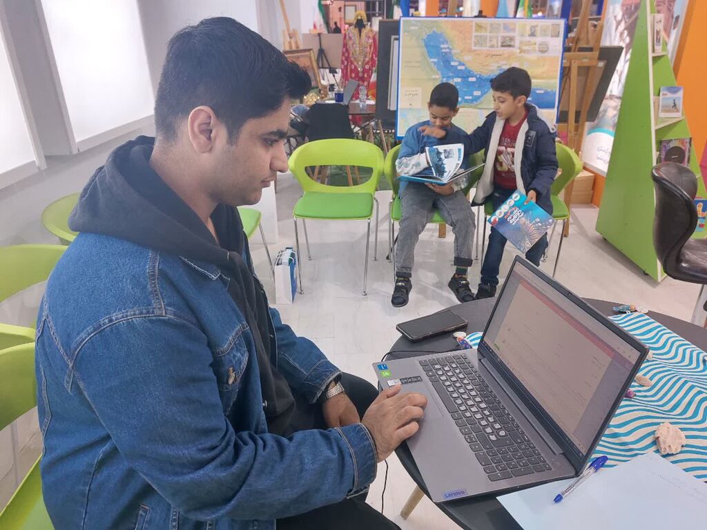 برپایی غرفه کانون پرورش فکری هرمزگان درنمایشگاه صنایع دریایی و توانمندی های هرمزگان