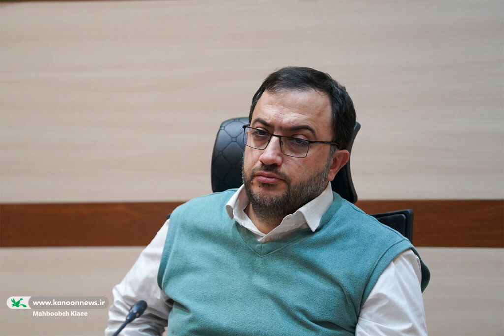 تدارک ۲۲ غرفه در مسیر راهپیمایی/ استفاده از ظرفیت هنرمندان و نویسندگان نام‌آشنا دربرنامه‌های دهه فجر