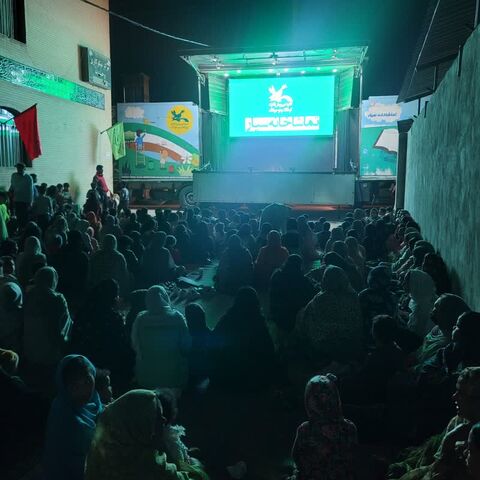 حضور تماشاخانه سیار کانون پرورش فکری کودکان ونوجوانان در فین و چهچکور