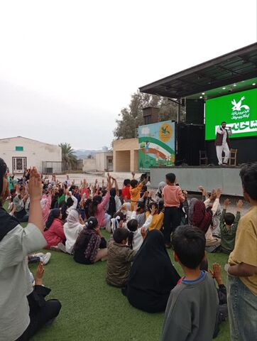 حضور تماشاخانه سیار کانون پرورش فکری کودکان ونوجوانان در فین و چهچکور