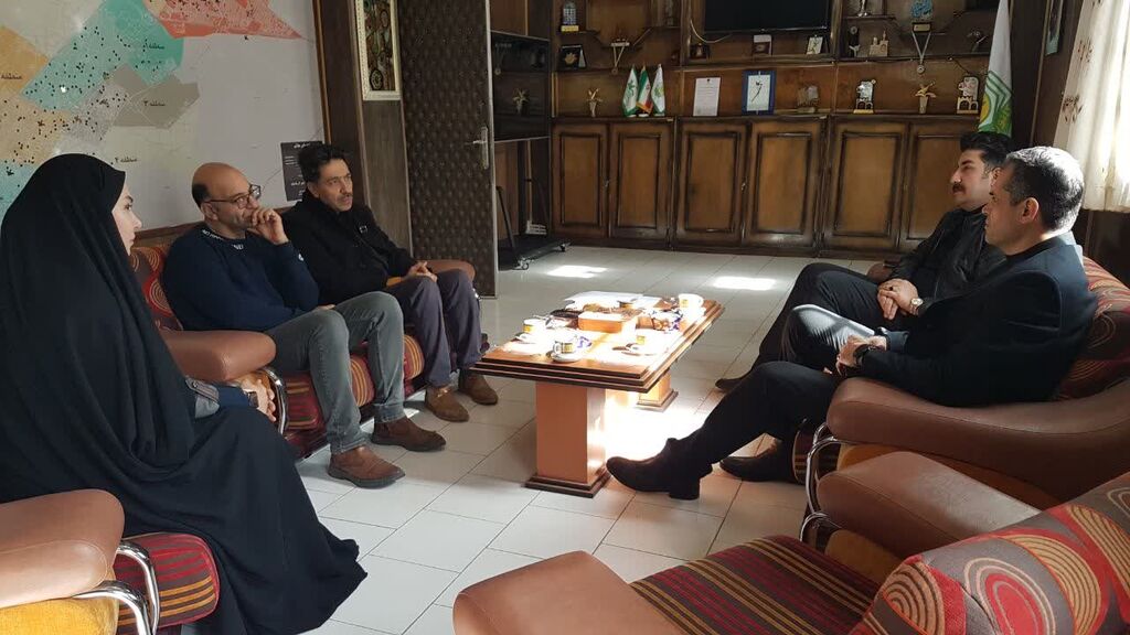 نشست سرپرست کانون استان با رئیس بیمه نوین کرمانشاه