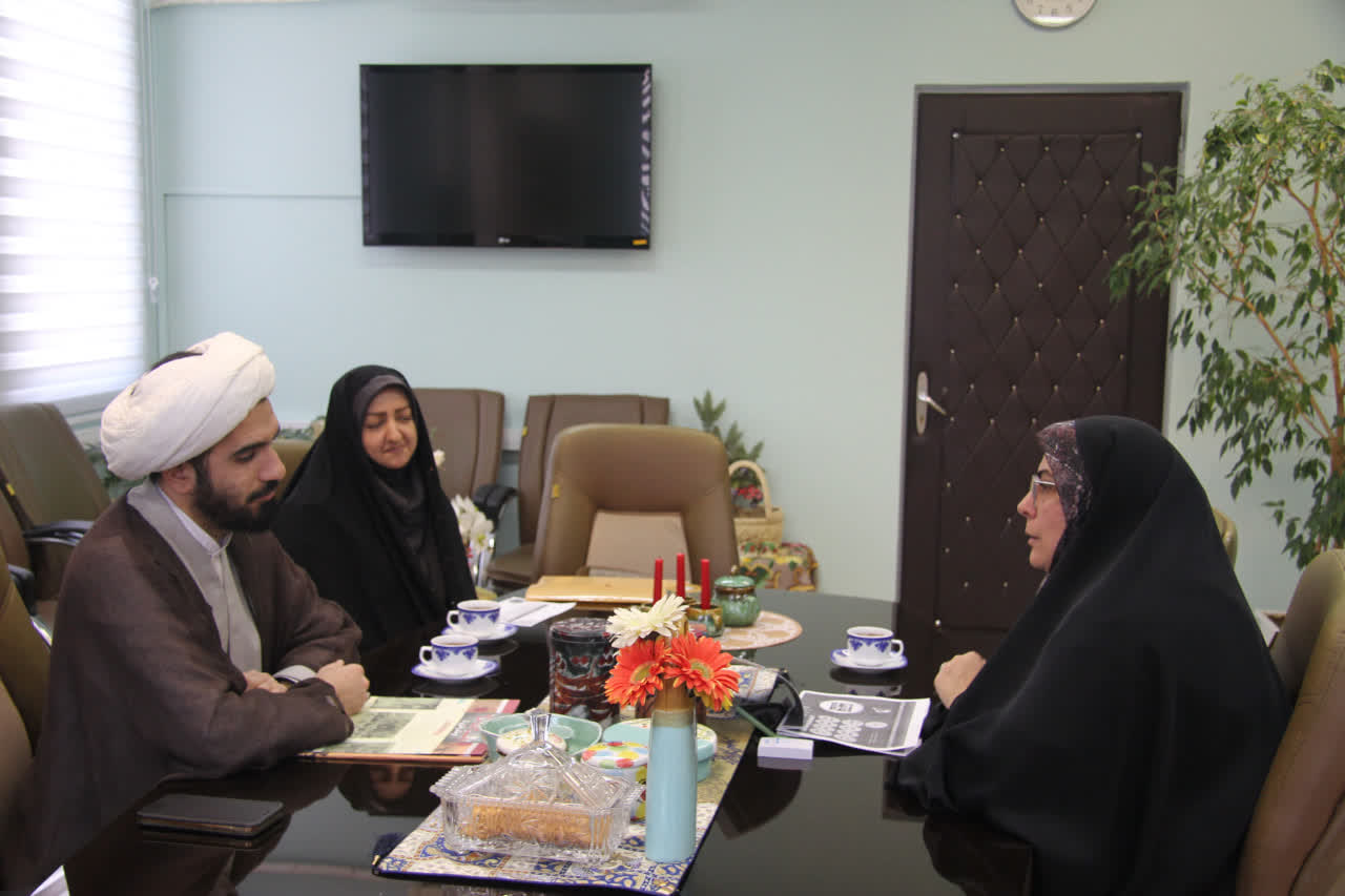 رئیس اتحادیه انجمنهای اسلامی دانشآموزان با مدیرکل کانون استان آذربایجان غربی دیدار کرد