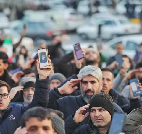 حضور پررنگ همکاران کانون در راهپیمایی 22 دی‌ماه