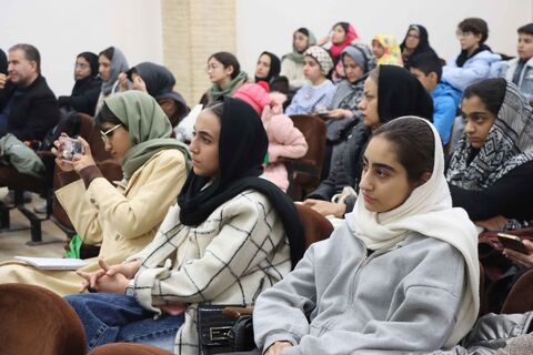 نشست دو پنجره-1404