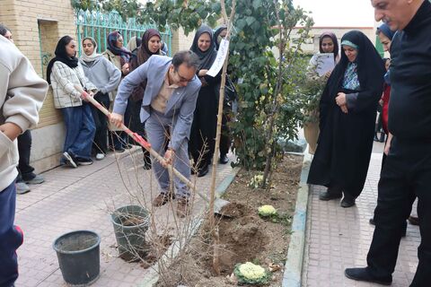 نشست دو پنجره-1404