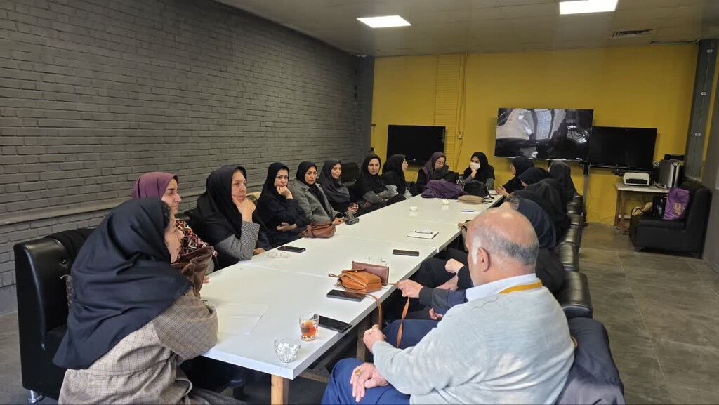 برگزاری کارگاه عروسک‌سازی در مشهد