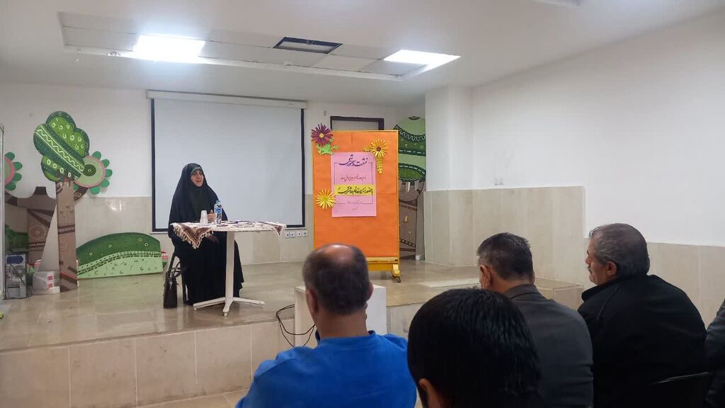 نشست آموزشی «تبیین مسائل روز» در کانون البرز