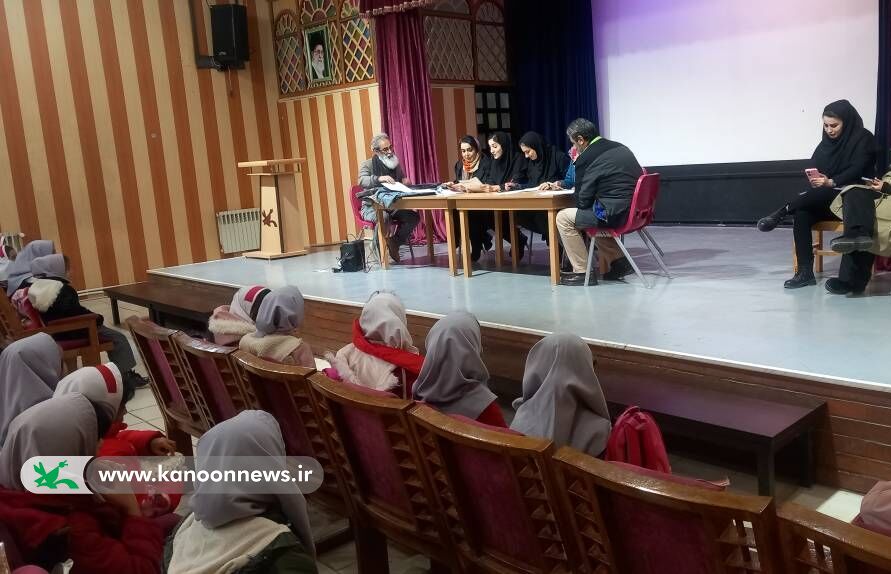 اجرای نخستین مرحله رویداد ملی «هزار رویا، یک نگاه» در سنندج با نمایش «کچل کفترباز»