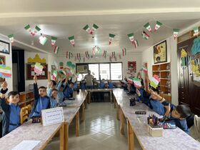 اجرای برنامه «پرچم رنگین حماسه» برای کودکان مراوه‌تپه