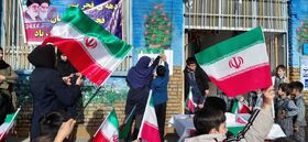 آغاز دهه فجر با طنین «زنگ انقلاب» در مراکز کانون پرورش فکری استان همدان