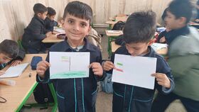 کانون شهمیرزاد با اجرای شعرخوانی و نقاشی، همدلی کودکان دبستانی با ارزش‌های ملی را تقویت کرد