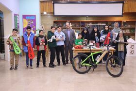 استان تهران جوایز برگزیدگان برنامه محفل را در دو مرحله اهداء کرد