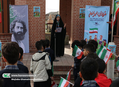 ادای احترام کودکان و نوجوانان گیلانی به شهیدان