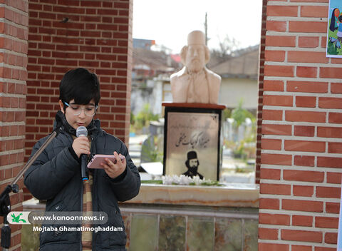 ادای احترام کودکان و نوجوانان گیلانی به شهیدان