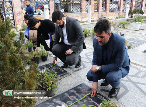 ادای احترام کودکان و نوجوانان گیلانی به شهیدان