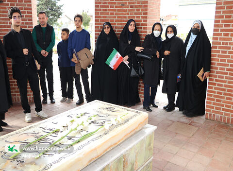 ادای احترام کودکان و نوجوانان گیلانی به شهیدان