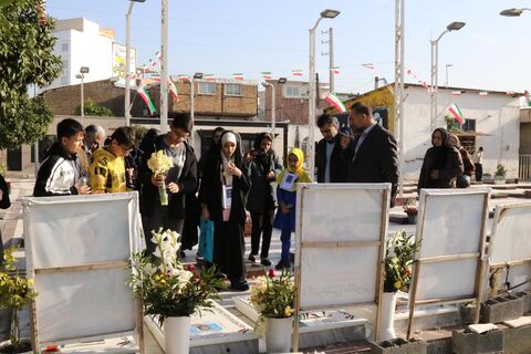 گزارش تصویری تجدید میثاق اعضای کانون پرورش فکری ساری با آرمان‌های شهدای انقلاب