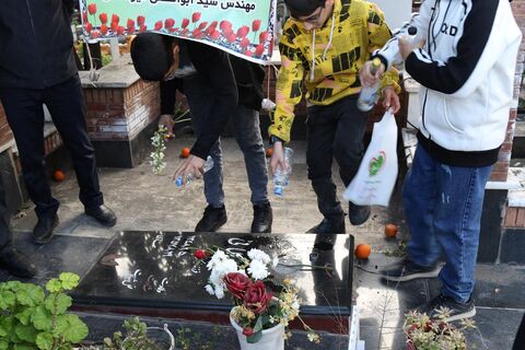 گزارش تصویری تجدید میثاق اعضای کانون پرورش فکری ساری با آرمان‌های شهدای انقلاب