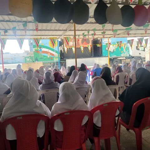 حضور تماشاخانه سیار کانون پرورش فکری در منطقه جاسک و لیردف