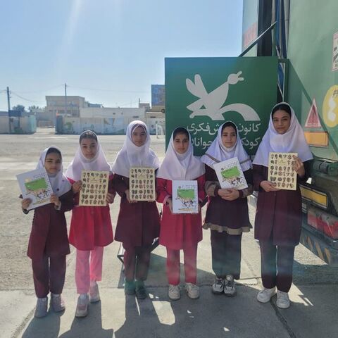 حضور تماشاخانه سیار کانون پرورش فکری در منطقه جاسک و لیردف