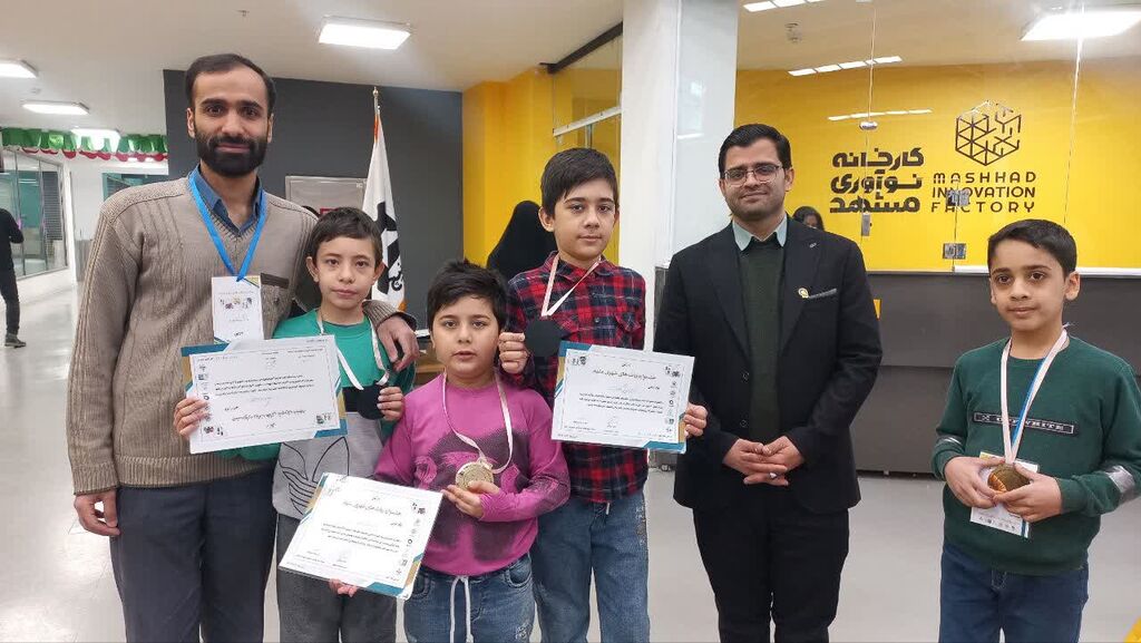 درخشش اعضای مرکز ۵ مشهد در جشنواره رباتهای شهری