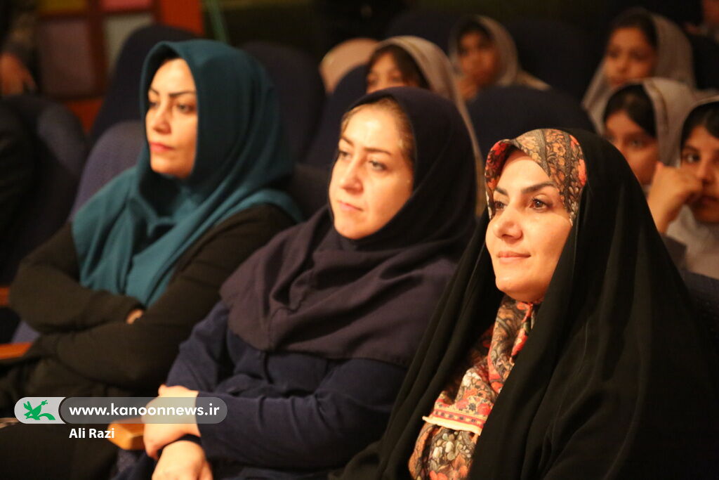 زنگ انقلاب در سینما کانون بوشهر نواخته شد / آغاز اجرای بیش از ۴۵۰ برنامه دهه فجر ویژه کودکان و نوجوانان در استان