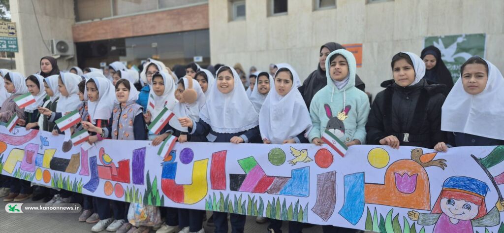 آشنایی کودکان گرگانی با دستاوردهای انقلاب در ویژه‌برنامه قطار شادی