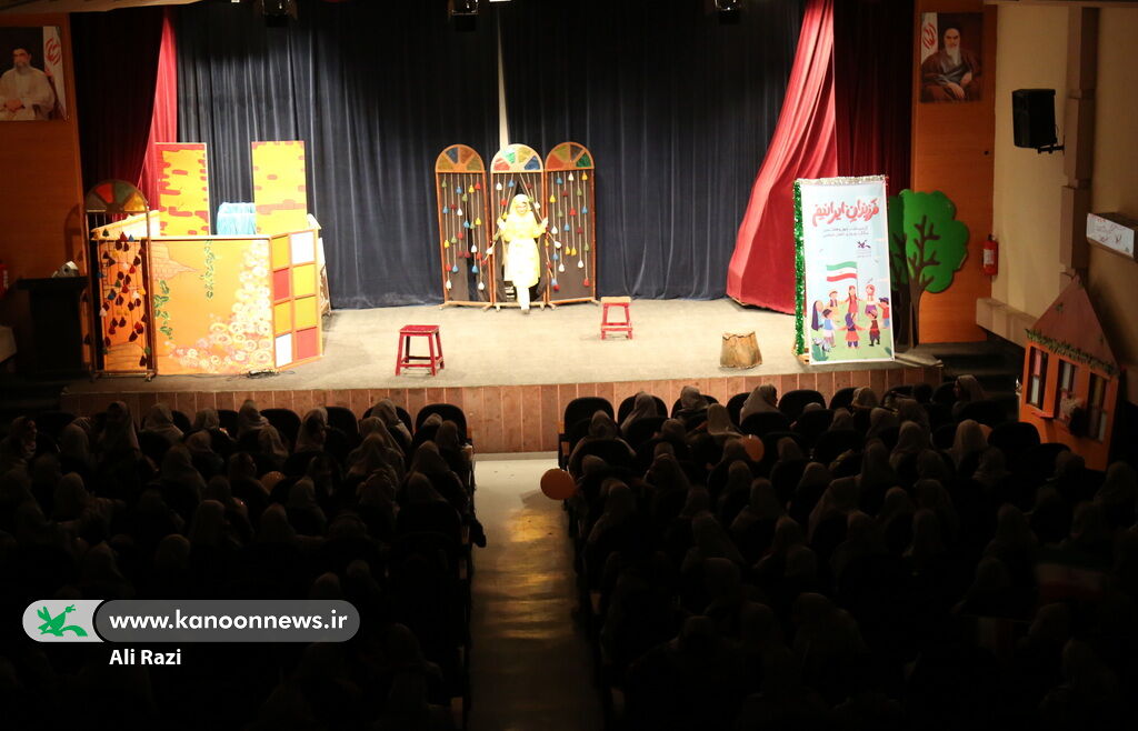 نمایش «بیاین به شهر قصه» همزمان با آغاز دهه مبارک فجر در بوشهر روی صحنه رفت